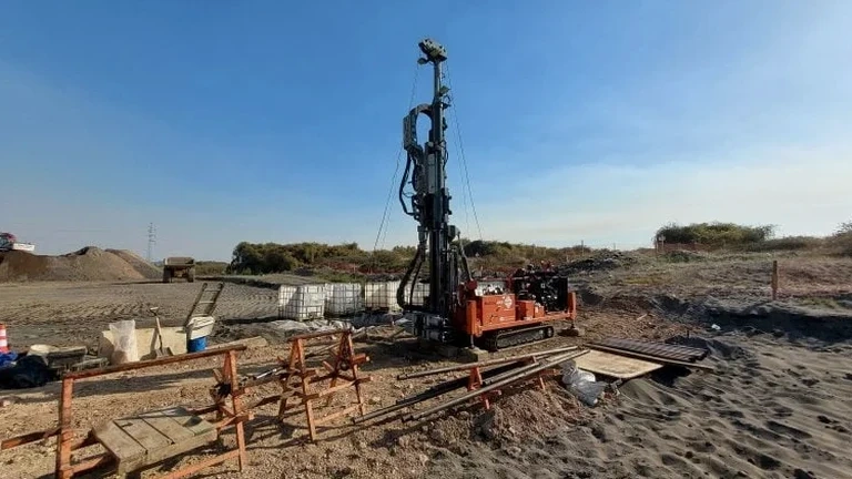 Fouille d'essai (Puits d'exploration) à Évreux : reconnaître le sous-sol crayeux